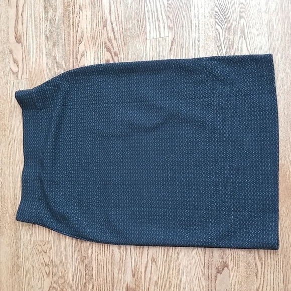 (M) BCBGMaxAzria Bodycon Pencil Skirt Stretchy Business Office Work Professional - Picture 7 of 7